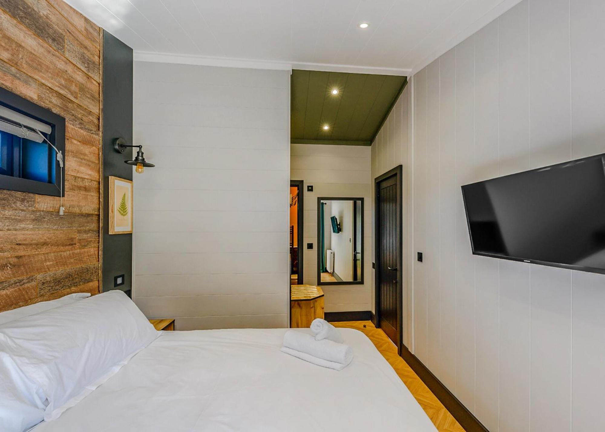Rivendale Lodge Retreat Ashbourne  Extérieur photo